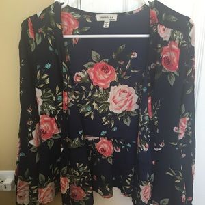 Light flowery sweater